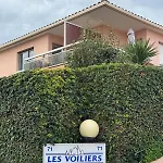 Les Voiliers, Climatise, Bord De *